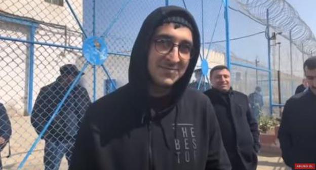 Bairam Mamedov after being pardoned. Screenshot from Youtube  video posted by MeydanTV, https://www.youtube.com/watch?v=SLRlTINa17c