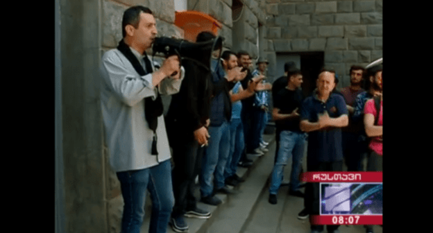 Striking miners in the Georgian city of Chiatura. May 16, 2019. Screenshot of the video http://www.rustavi2.ge/en/news/133542