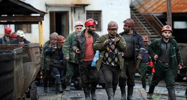 Miners in Georgia. Photo: REUTERS/David Mdzhinarishvili