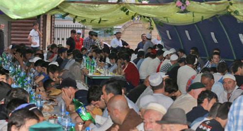 Collective Iftars in cafés in Dagestan. 2015. Photo by the "Insan" Charity fund