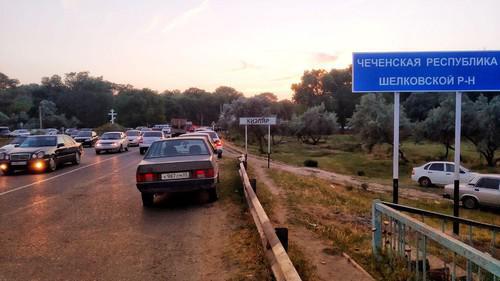 A Chechen road sign installed in the outskirt of the city of Kizlyar. Photo by Ilyas Kapiev for the "Caucasian Knot"