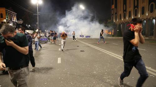 Dispersal of protest rally in Tbilisi, June 21, 2019. Photo: REUTERS/Irakli Gedenidze