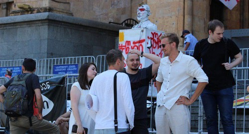 Russian residents residing in Georgia hold picket in Tbilisi, July 16, 2019. Photo by Inna Kukudzhanova for the Caucasian Knot