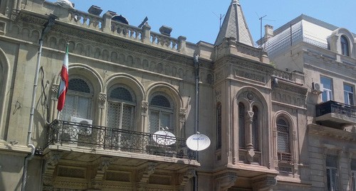 Iranian Embassy in Baku. Photo: Interfase, http://ru.wikipedia.org