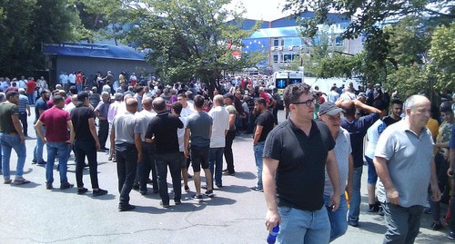 Rally in front of ‘Rustavi-2’ building. Photo by Beslan Kmuzov for the Caucasian Knot