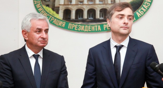 Meeting of Raul Khadjimba (left) and Vladislav Surkov, July 3, 2019. Photo: press service of the President of Abkhazia, http://presidentofabkhazia.org/region/photogallery/289/