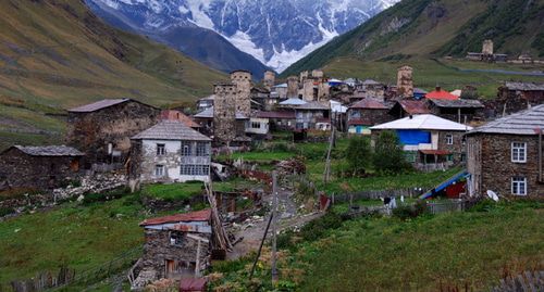 Ushguli. Photo: ilan molcho from Israel – 1822, http://commons.wikimedia.org/w/index.php?curid=3506578