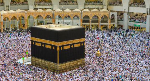 Pilgrims in Mecca. Photo: https://pixabay.com/