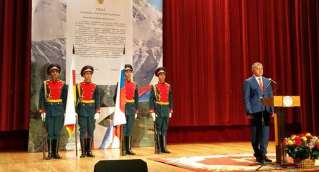 The official meeting in the cinema hall "Chermen" during the celebration of the 11th anniversary of the recognition of the South Ossetia's independence by Russia. Photo by Anna Dzhioyeva for the "Caucasian Knot"