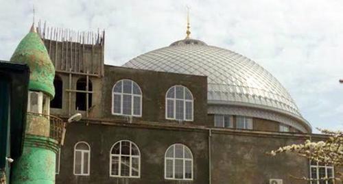 Mosque in the Hungarian fighters street, Makhachkala. Photo by Patimat Makhmudova for the "Caucasian Knot"