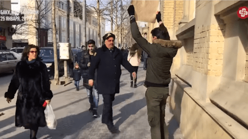 Rafael Guseinzade at a picket in January 2019. Screenshot of the video https://www.youtube.com/watch?v=1zFAsJnPdig