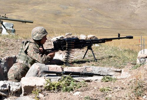 An armenian soldier. Photo by the press service of the Armenian Ministry of Defence http://www.mil.am/ru/news/6911