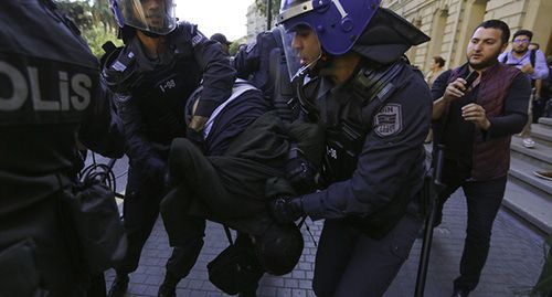 Detention of activists in Baku, October 8, 2019. Photo by Aziz Karimov for the Caucasian Knot