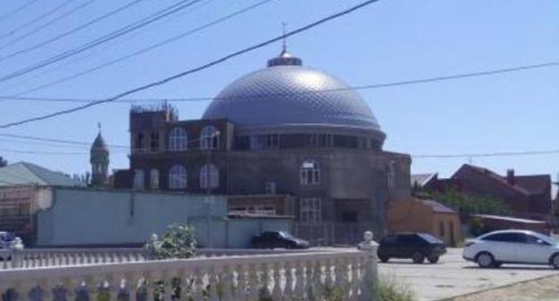 The mosque in General Omarov (Hungarian Soldiers) Street in Makhachkala. Photo by Patimat Makhmudova for the "Caucasian Knot"