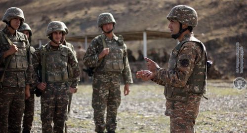 Armenian soldiers. Photo: press service of the Ministry of Defence of Armenia, http://www.mil.am/hy/news/7010