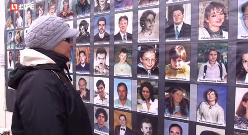 Photos of victims of the terror act at the Dubrovka Theatrical Centre. Photo: Life News, https://www.youtube.com/watch?v=iz4f6HuICe0