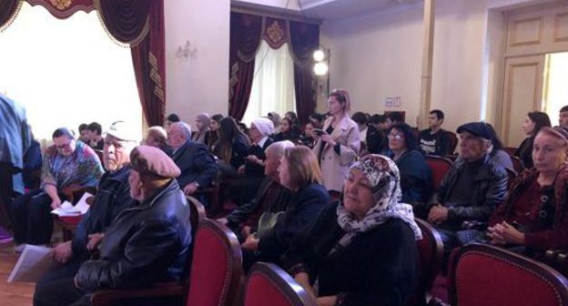 Participants of a memorial evening dedicated to the repressed people, held at the Poetry Theatre in Makhachkala. October 30, 2019. Photo by Rasul Magomedov for the "Caucasian Knot"