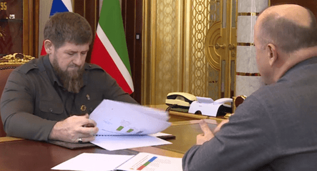 Taimaskhanov presents his report to Kadyrov. Screenshot of the video on Ramzan Kadyrov's page on VKontakte
https://vk.com/wall279938622_450357?reply=450448