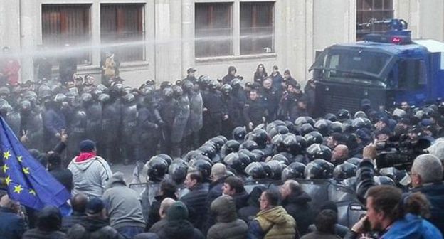 Dispersal of protest action in Tbilisi, November 18, 2019. Photo by Inna Kukudjanova for the Caucasian Knot