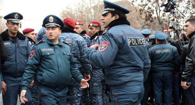 Police officers at a protest action in Yerevan. Photo by Tigran Petrosyan for the "Caucasian Knot"