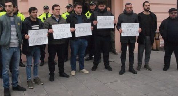 Opposition activists hold a protest action demanding to release Lasha Chkhartishvili, Tbilisi, December 1, 2019. Photo by Beslan Kmuzov for the Caucasian Knot