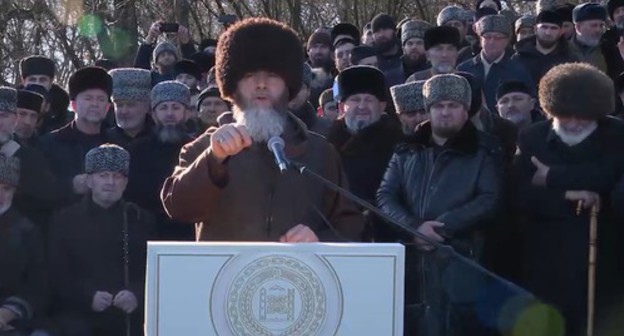 Salakh Mezhiev, the Mufti of Chechnya, speaks at the event in Shali dedicated to Kunta-haji Kishiev's memory on January 3, 2020. Screenshot of the video posted on the YouTube channel of the Spiritual Administration of Muslims (SAM) of Chechnya https://www.youtube.com/watch?v=EW4RJdc3QQc