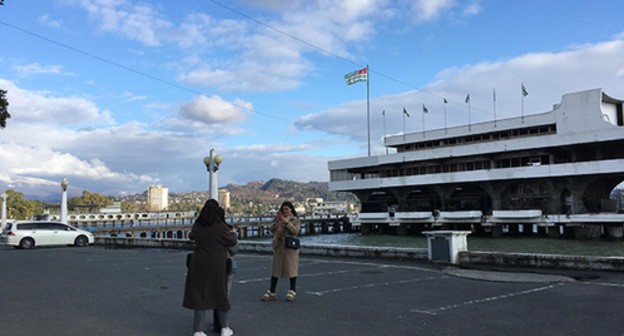 Residents of Sukhumi. Photo by Anna Gritsevich for the Caucasian Knot