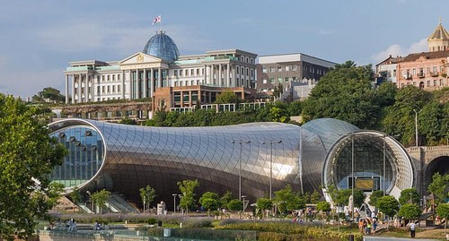 Tbilisi. Photo: Omicroñ'R - https://ru.wikipedia.org/