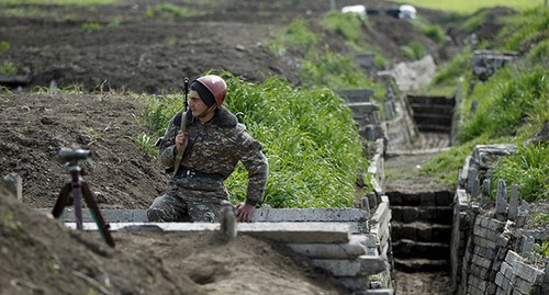 At the contact line in Nagorno-Karabakh. Photo: REUTERS/Staff