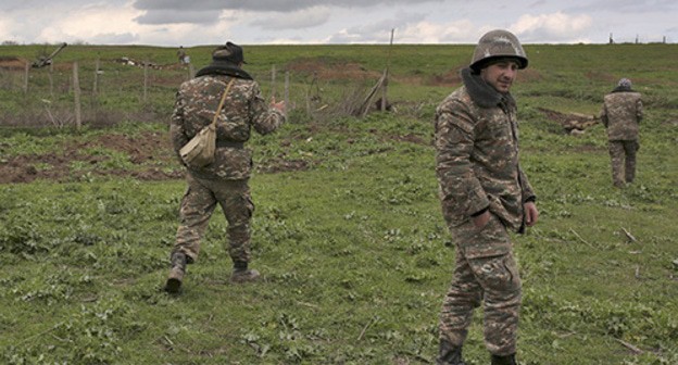 At the contact line in Nagorno-Karabakh. Photo: REUTERS/Vahan Stepanyan