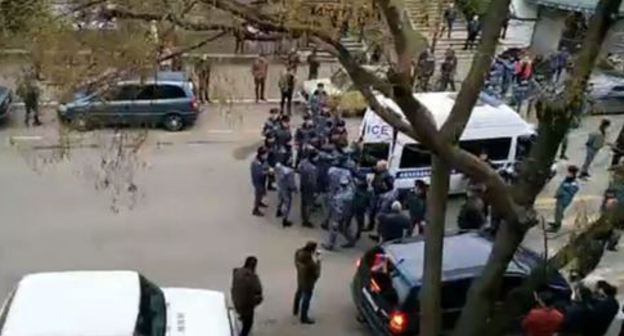 Detention of participants of the rally in Stepanakert. Screenshot from video posted on the Facebook page of Artsakh1 news website: https://www.facebook.com/Artsakh1.am/videos/575591263032118/