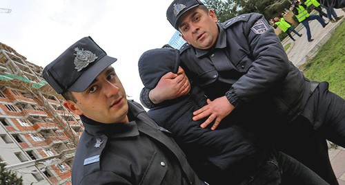 Police detain participants of protest rally in Baku, February 16, 2020. Photo by Aziz Karimov for the Caucasian Knot