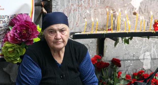 Relative of one of those perished in the terror attack on Beslan school in 2004. Phot by Alan Tskhurbayev for the Caucasian Knot