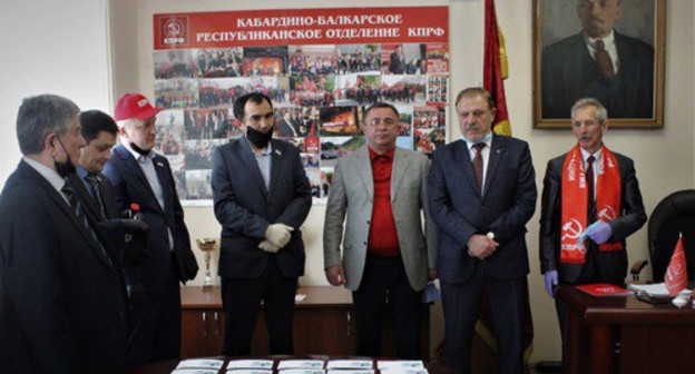 Communists in Kabardino-Balkaria have celebrated Lenin's birthday, despite the quarantine. April 22, 2020. Photo by Lyudmila Maratova for the "Caucasian Knot"