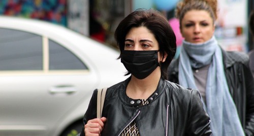 A woman in a medical mask. Photo by Tigran Petrosyan for the Caucasian Knot