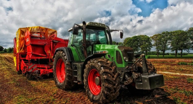 Tractor. Photo: Pixabay.com