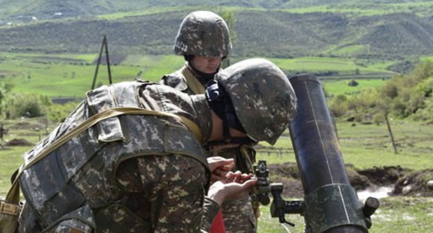 Armenian soldiers. Photo: press service of the Ministry of Defence of Armenia, http://www.mil.am/ru/news/7826