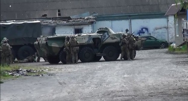 Law enforcers at the site of the shootout in Sunzha. May 30, 2020. Photo by the press service of the Russian National Antiterrorist Committee (NAC) http://nac.gov.ru/fotomaterialy.html