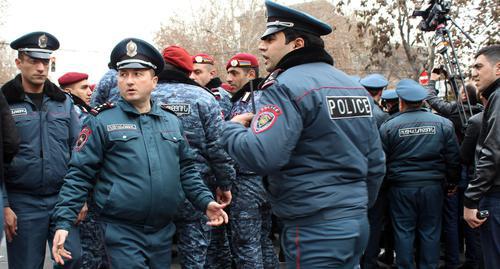 The police officers. Armenia. Photo by Tigran Petrosyan for the "Caucasian Knot"