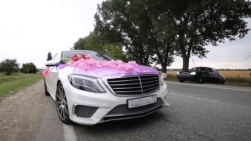 A wedding cortege in Chechnya. Screenshot of the video https://www.youtube.com/watch?v=EU8rWT-FgPQ