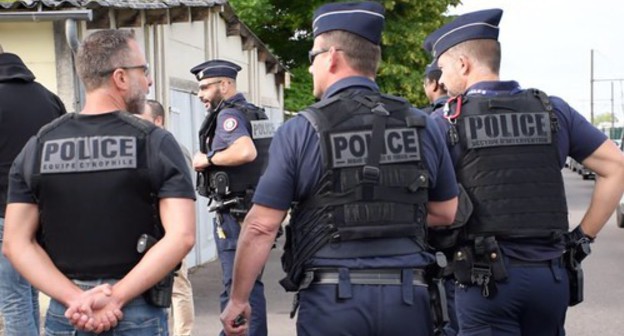 Police during clashed in Dijon. Photo: press service of the Police Department of France, https://twitter.com/PoliceNationale/status/1274023496365023233/photo/4