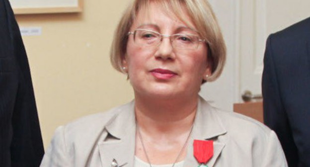 Leyla Yunus with the French Legion of Honor. Photo by Aziz Karimov for the "Caucasian Knot"