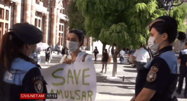 Protest action against development of the Amulsar deposit, August 6, 2020. Screenshot: https://www.facebook.com/CivilNet.TV/videos/582832362386994/