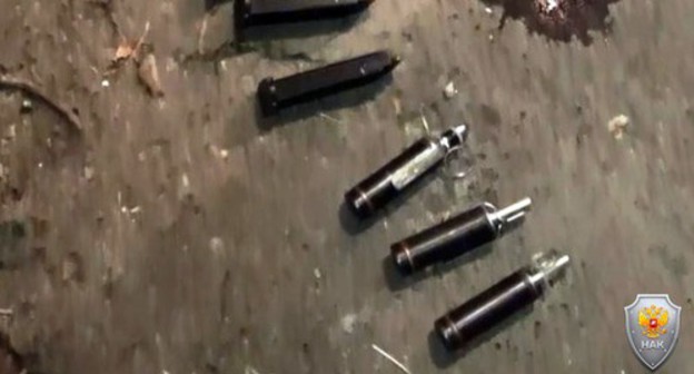 Weapons found at the place of the shootout on August 9, 2020. Photo by the press service of the National Antiterrorist Committee (NAC) http://nac.gov.ru/kontrterroristicheskie-operacii/v-respublike-ingushetiya-provedena.html