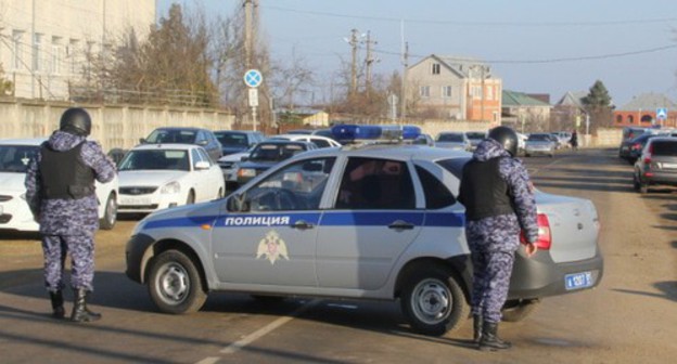 Policemen. Photo: NAC press service, http://nac.gov.ru/fotomaterialy@page=12.html#&gid=1&pid=2