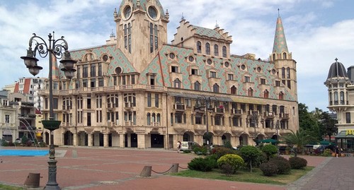 Square in Batumi. Photo by Nina Tumanova for the Caucasian Knot