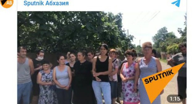 Residents of Abkhazian village demanded to cancel the quarantine regime. Screenshot of the video https://t.me/SputnikAbkhazia/3353