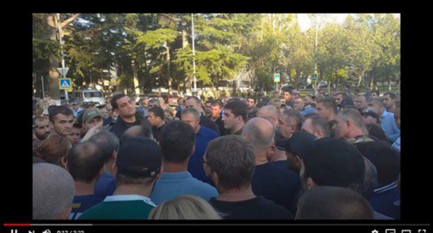 A protest action in Tskhinvali. Screenshot of the video https://www.youtube.com/watch?v=bxIWcW8pGxA