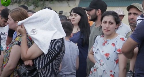 Women staying in a camp near Kullar. Screenshot from video posted by the Caucasian Knot at: https://www.youtube.com/watch?v=11hN-YEmPIg&t=109s