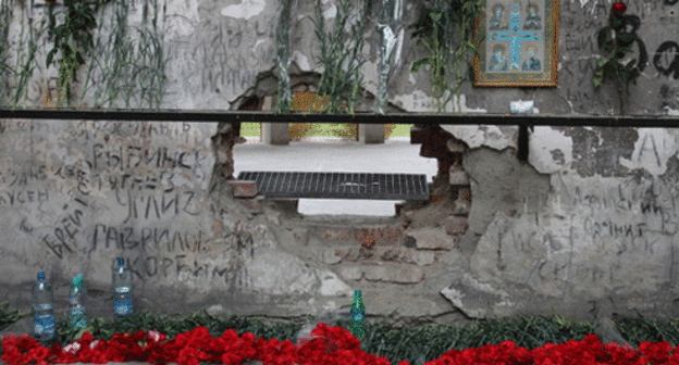 Wall in the gym of the Beslan school. Photo by Emma Marzoeva for the Caucasian Knot